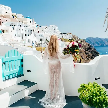 Blessed Blue Boutique Cave Oia (Santorini)